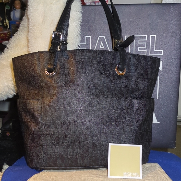 Michael Kors Handbags - Michael Kors Jet Set Monogram Leather Tote NOW ONLY $75